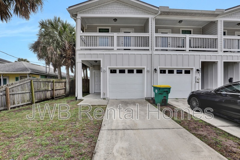 Jacksonville Beach Townhome: 834 4th Ave S