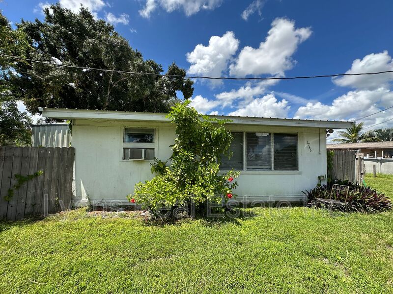 North Fort Myers Condo: 1746 Pacific Ave