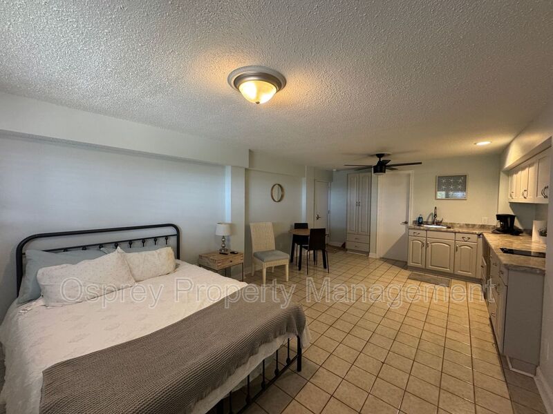 Charming Mother-In-Law Suite With direct beach access