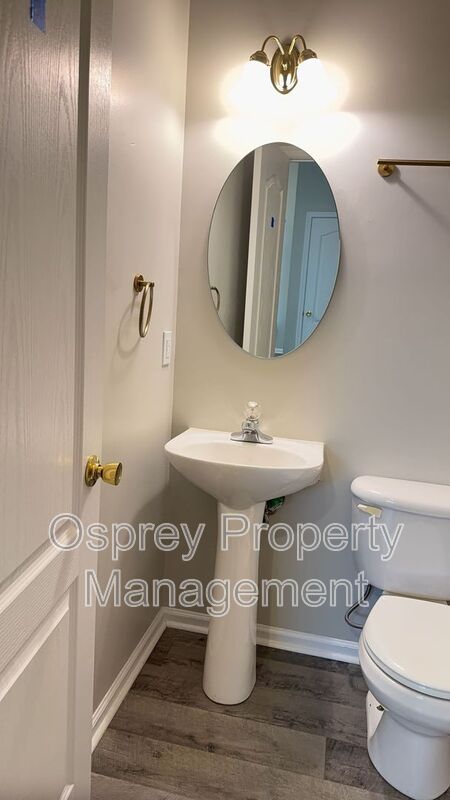 3BR Townhouse Condo with Garage "ASK ABOUT OUR ZERO DEPOSIT" - Photo 9