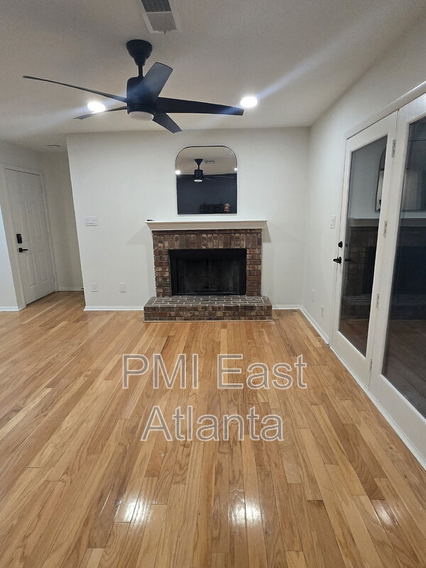 Decatur Condo: 512 Tuxworth Circle