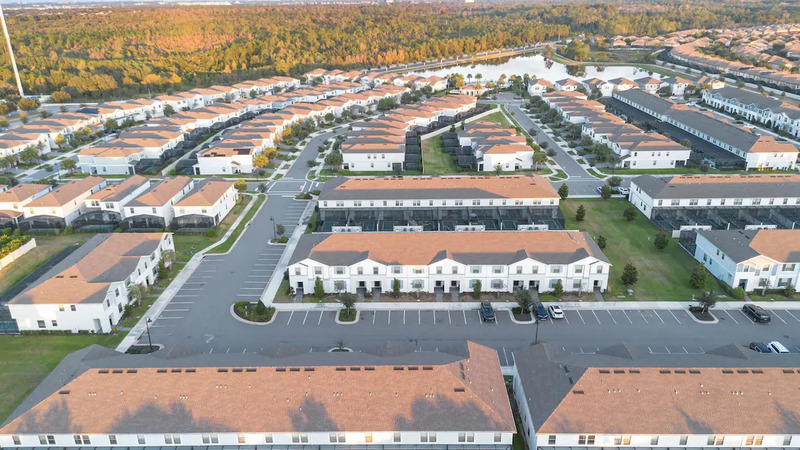 Kissimmee Townhome: 2428 Tangier Dr