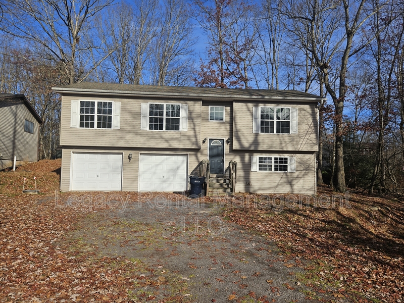 Drums House: 109 Debbie Drive