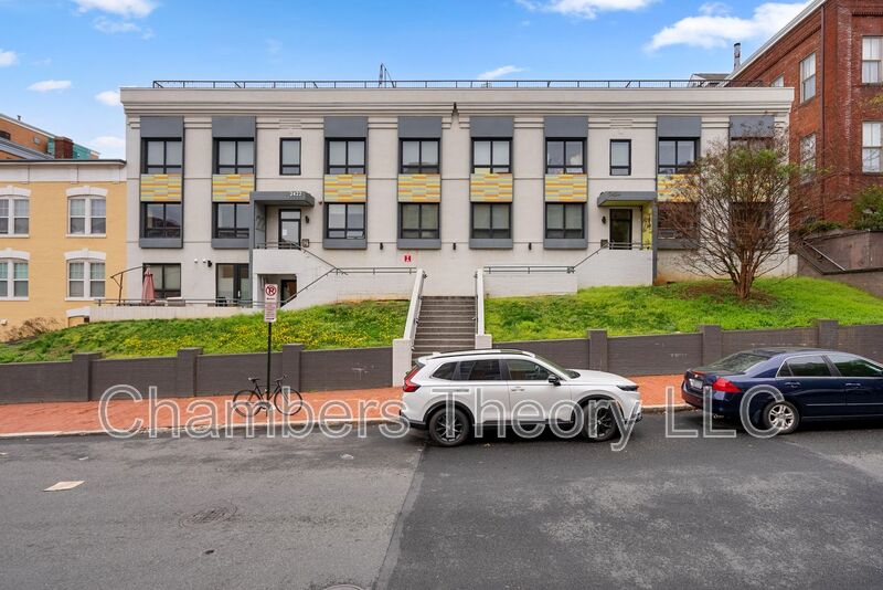 Washington Condo: 2422 17th St