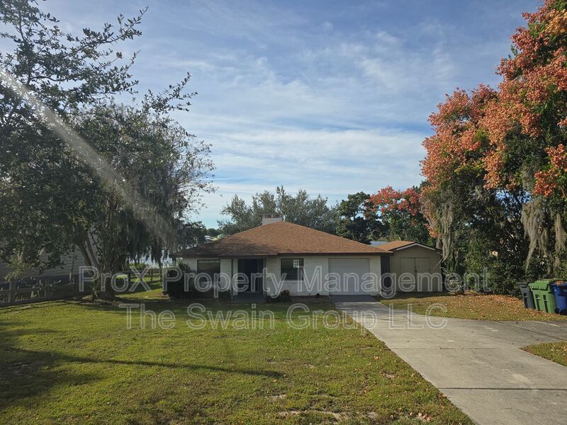 Winter Haven House: 1398 Lucerne Loop Rd NE