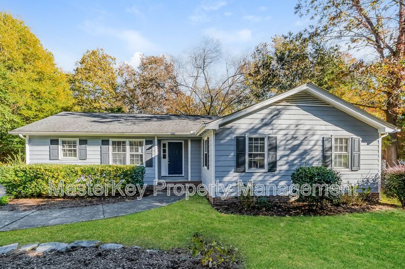 Raleigh House: 6936 Three Bridges