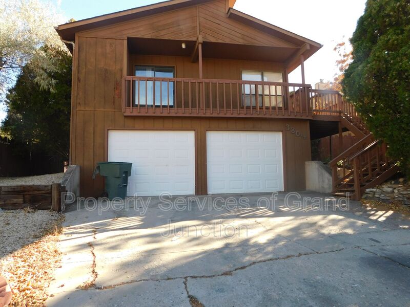 Grand Junction House: 380 1/2 Ridge View Drive