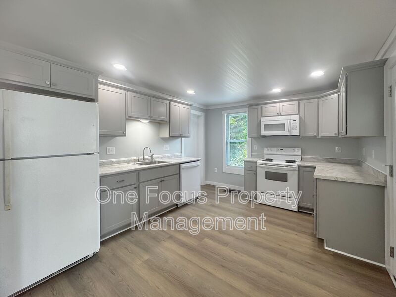 Lock Haven House: 16 N Jones St