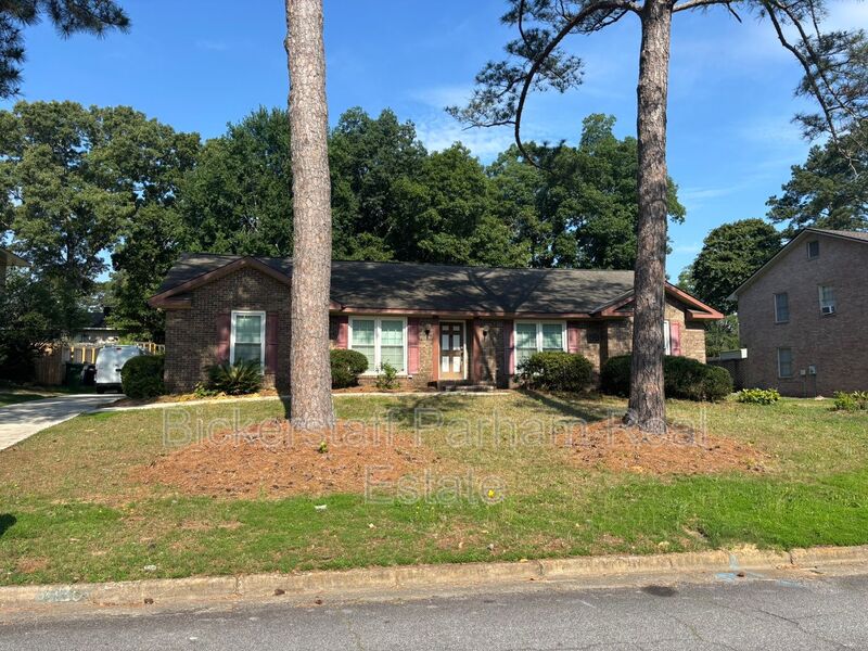 Columbus House: 6129 Charing Drive