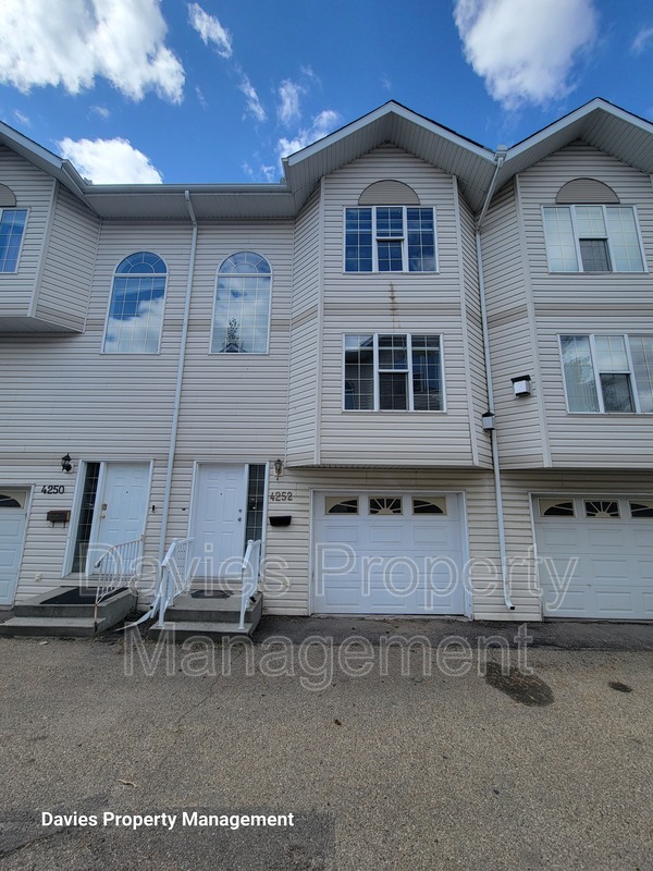 Edmonton Townhome: 4252 29 Avenue NW