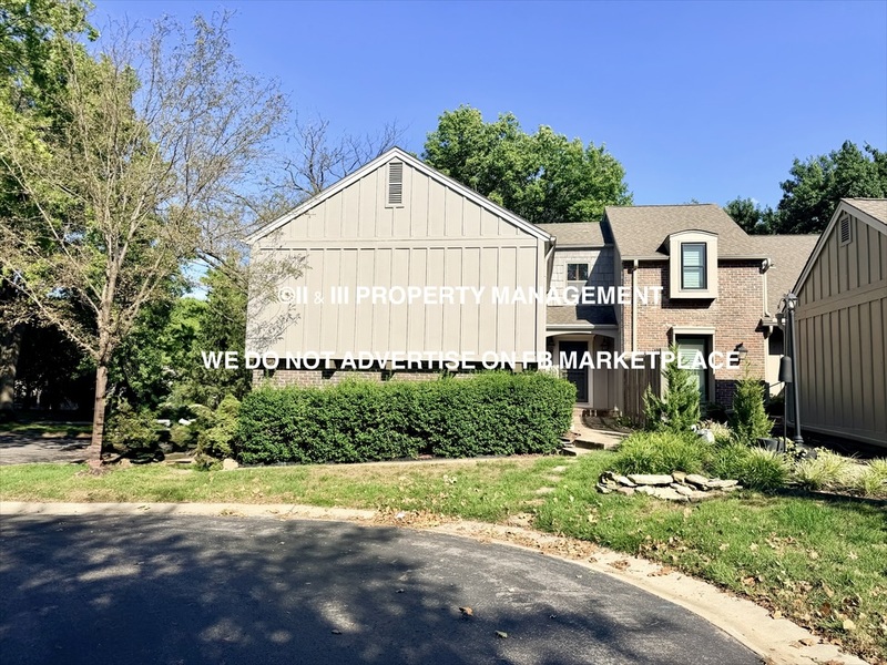 Leawood House: 4301 West 112th Terrace