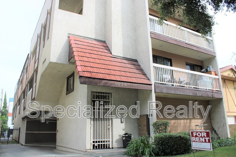 Glendale House: 1034 Thompson Avenue