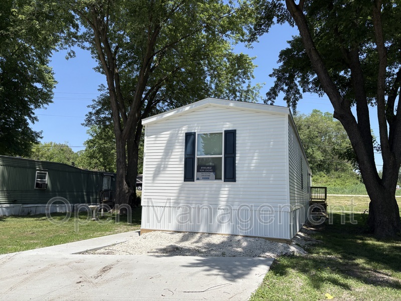 Colona House: 1400 Cleveland Rd