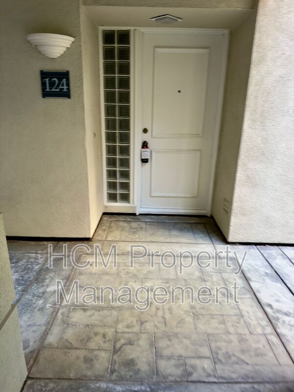 Irvine House: 2233 Martin
