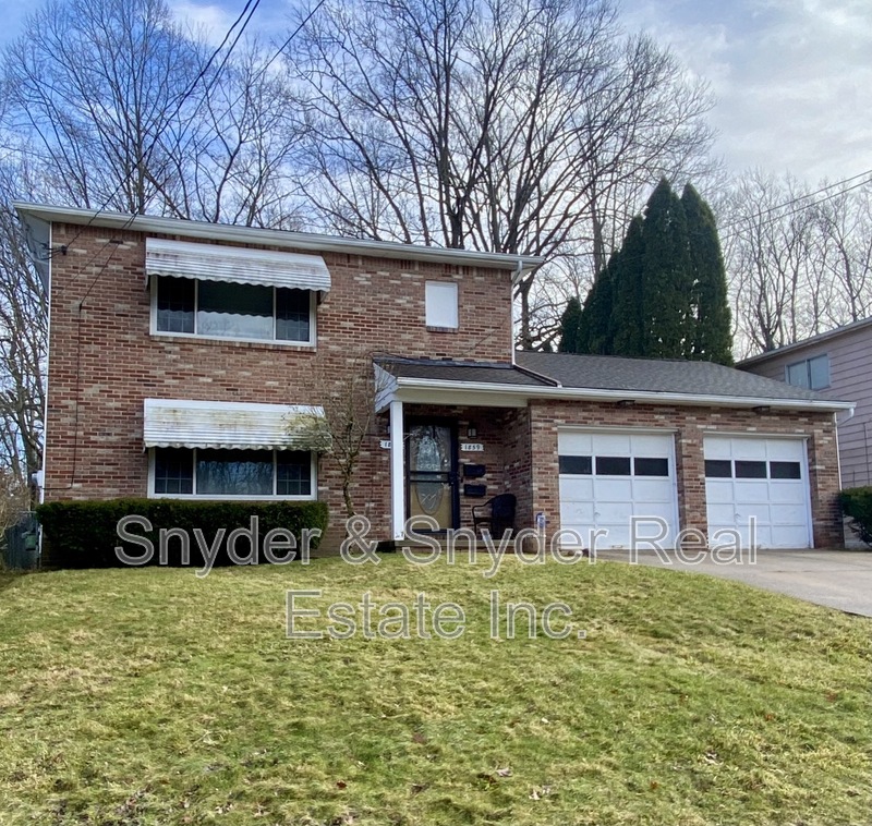 Akron House: 1857-1859 Cromwell Drive