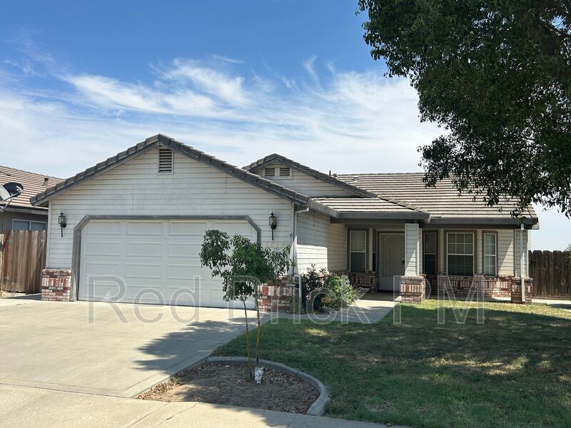 Hilmar House: 7814 Irwin Ct.