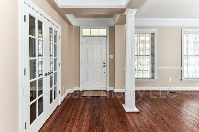 Fairfax House: 2875 Star Opal Dr