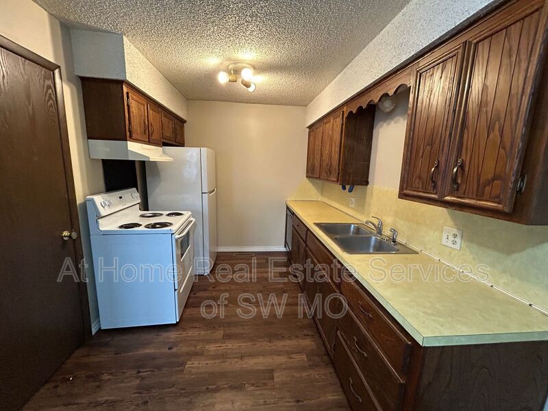 Springfield Condo: 1955 S Ingram Mill Rd