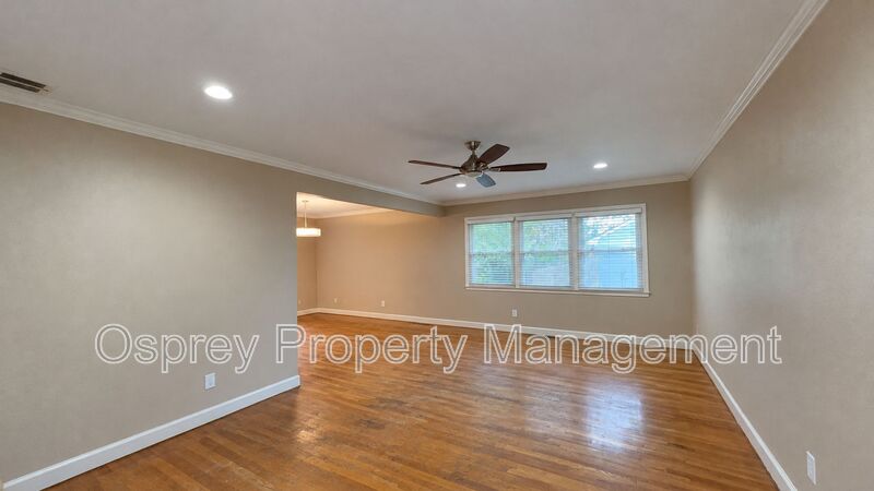 Beautifully Renovated 3-Bedroom Home in Virginia Beach! - Photo 14