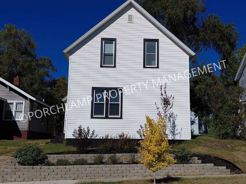 Muskegon House: 606 Houston Avenue