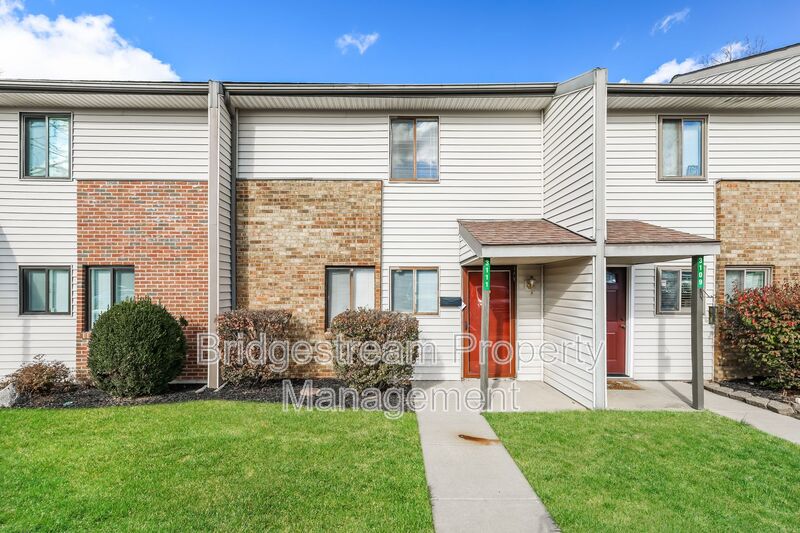 Dayton House: 3111 Observation Trail