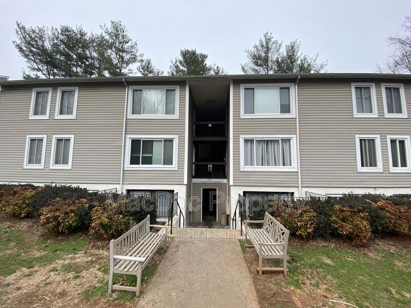 Orange Condo: 105 Berry Street Apt 12