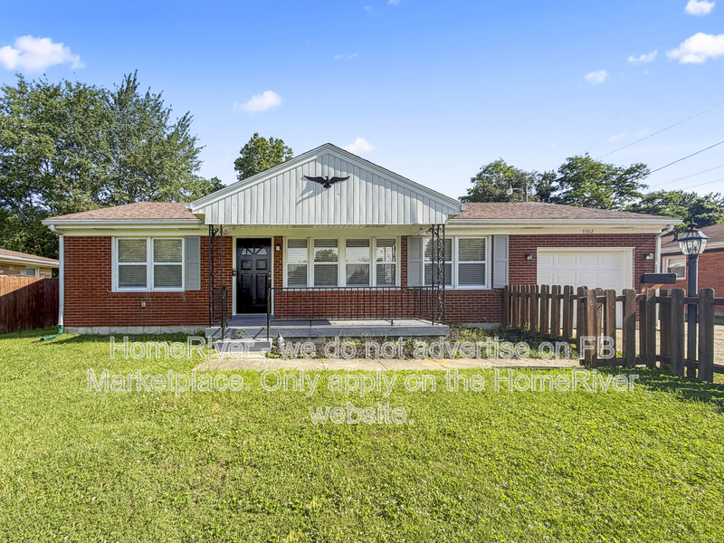 Louisville House: 9302 Ponder Ln