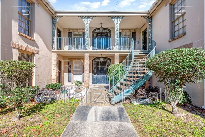 Mobile House: 1504 Dauphin St