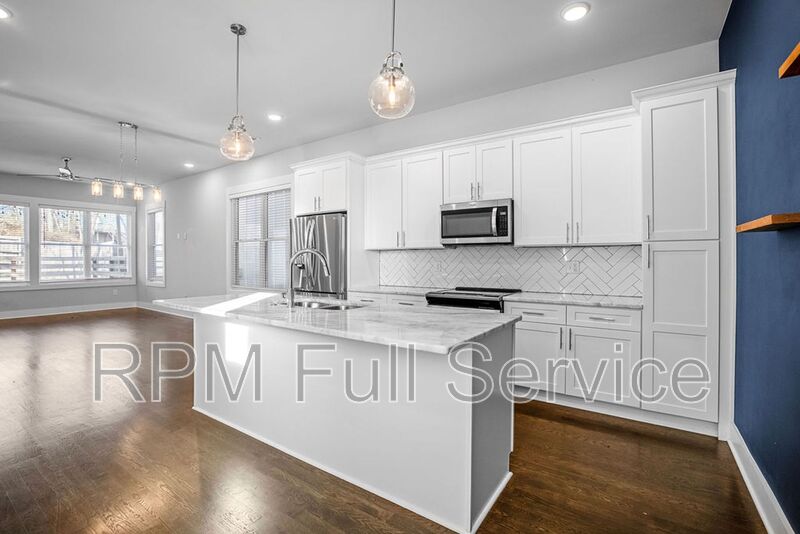 Nashville House: 2312 Merry Street