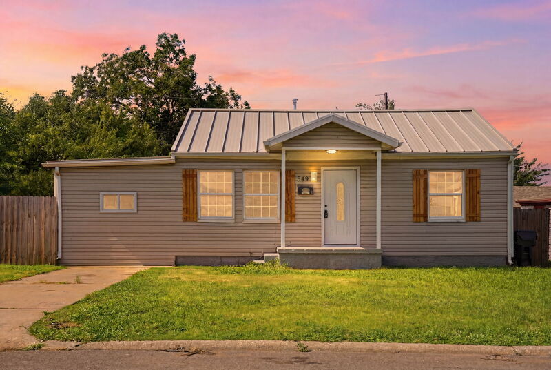 Midwest City House: 549 East Ercoupe Drive