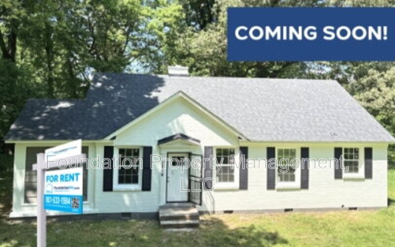 Memphis House: 3214 East Shirley Circle