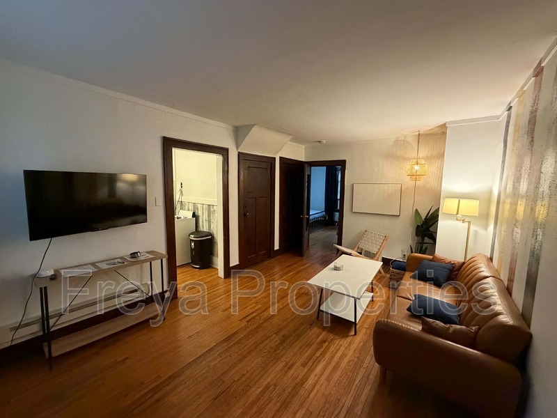Des Moines Condo: 1206 39th St