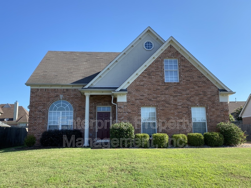 Cordova House: 10204 Sutton Ridge Ln