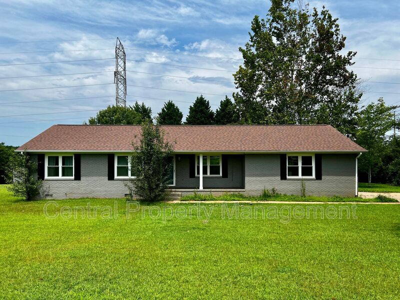 Lyman House: 103 Newman Drive