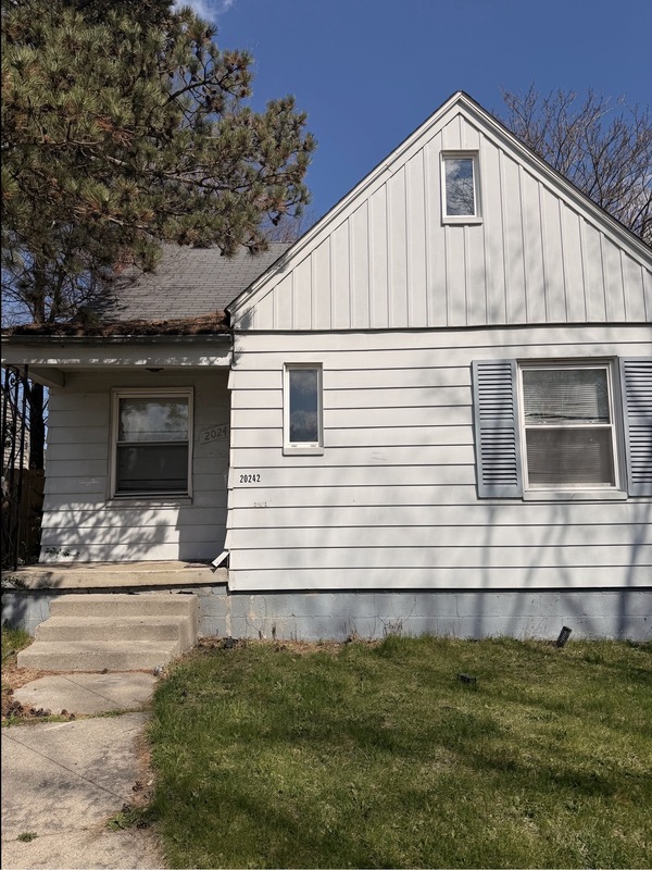 Detroit House: 20242 Hickory Street