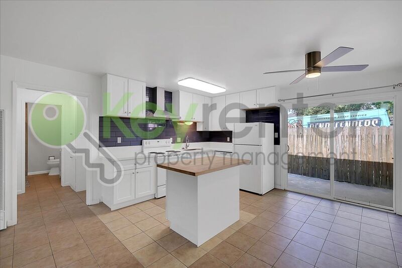 Citrus Heights House: 6705 Greenback Lane
