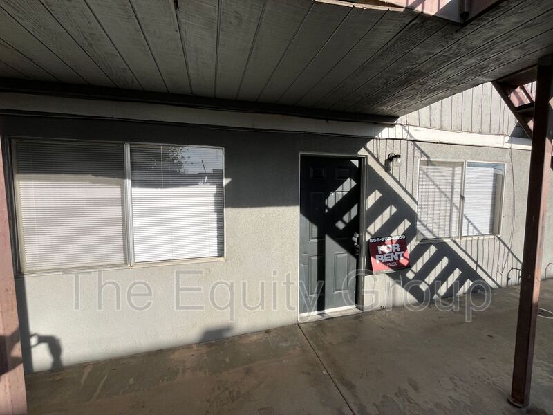 Porterville Condo: 93 N E Street