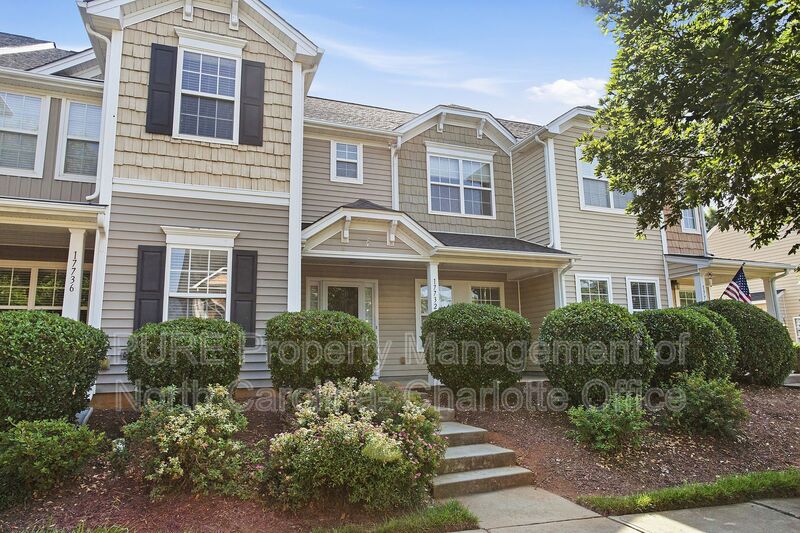 Cornelius Townhome: 17732 Caldwell Track Drive