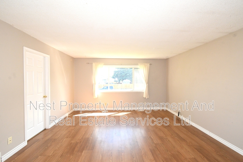 Prince George House: 8077 Rochester Crescent