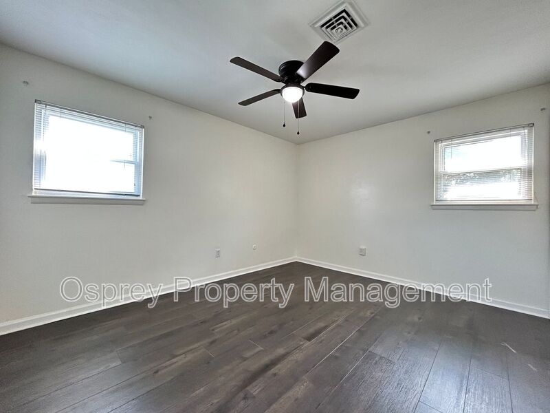 Beautiful 4 Bedroom, 2 Bath Home in Prime Location!