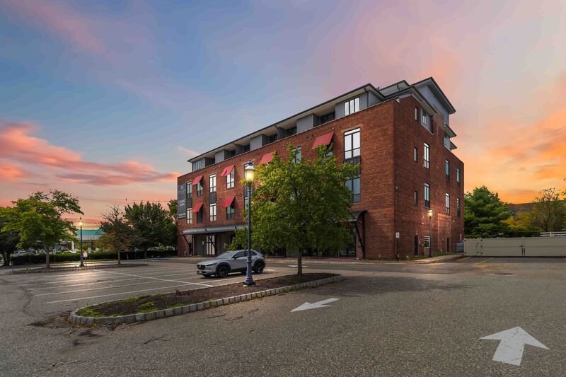 Flemington Apartment: 70 Church St