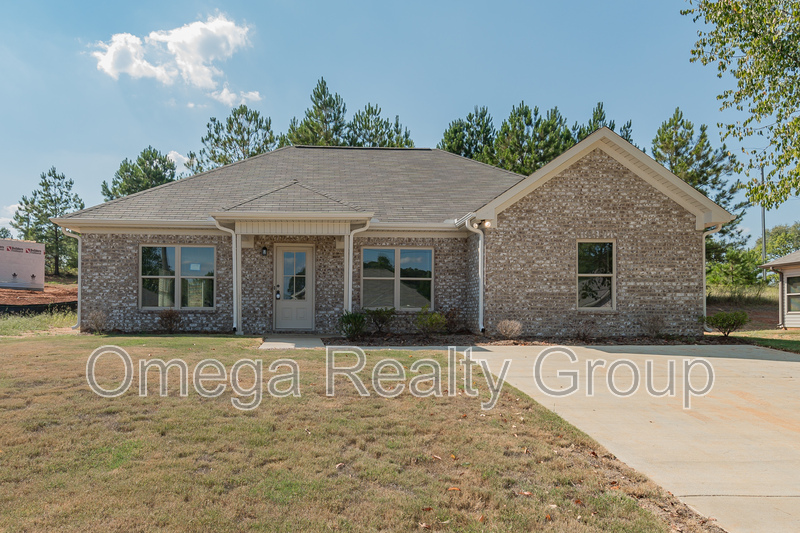 Lincoln House: 30 Hadley Ct