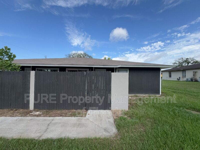 Ocala House: 5485 SE 30th Pl
