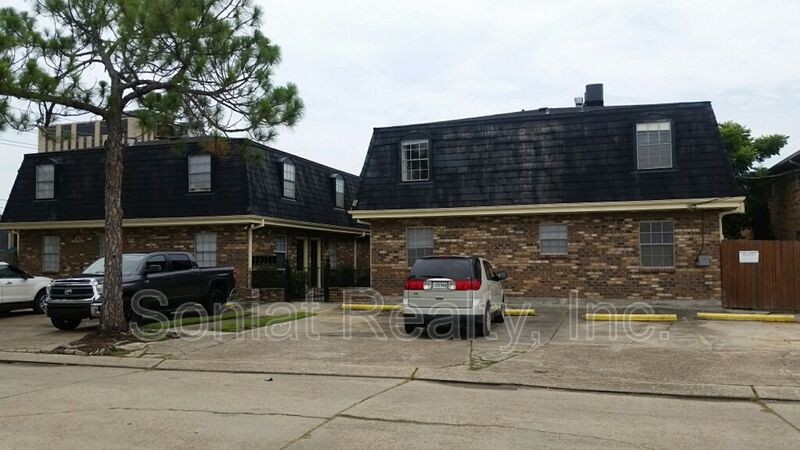 Metairie Condo: 3025 16th Street