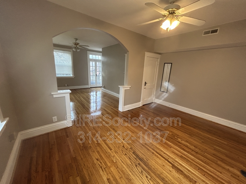 St. Louis Condo: 4931 Magnolia Ave. #A