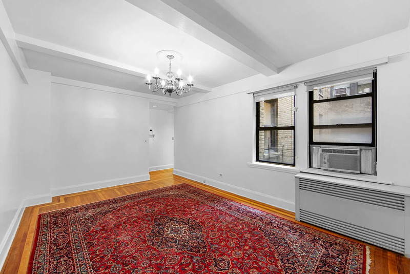 New York Condo: 74 W 68th St