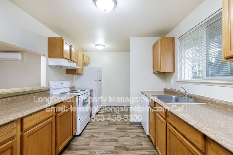 Tigard Condo: 11353 SW Greenburg Rd