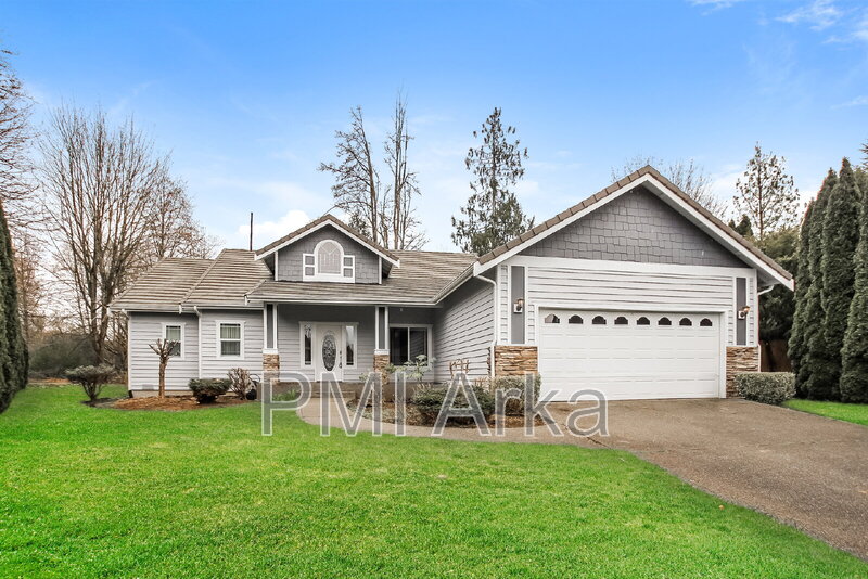 Olympia House: 3504 Buckingham Court Southeast