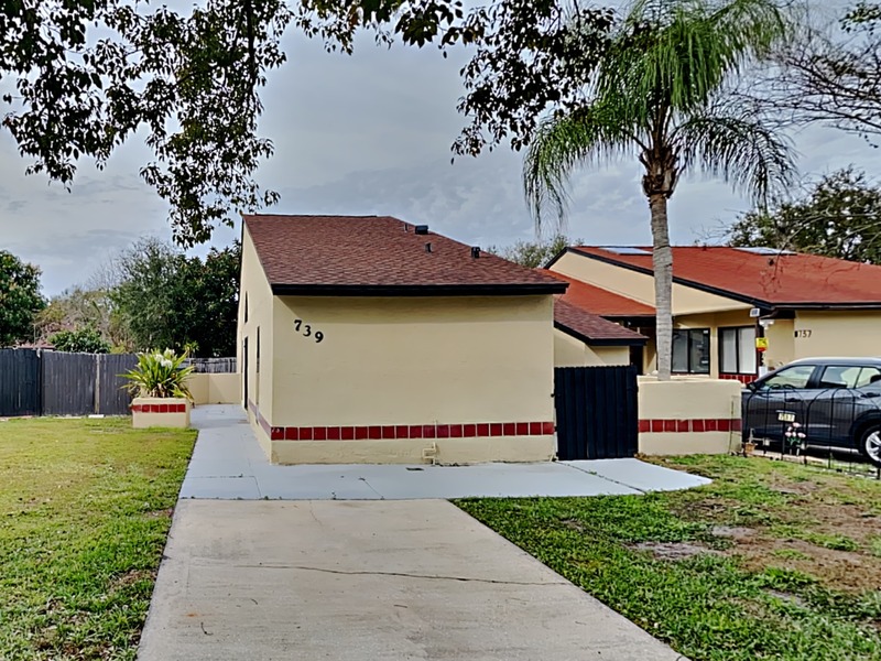 Orlando Townhome: 739 Golden Sunshine Cir