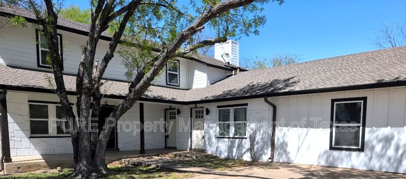 Austin House: 3413 Lynridge Dr